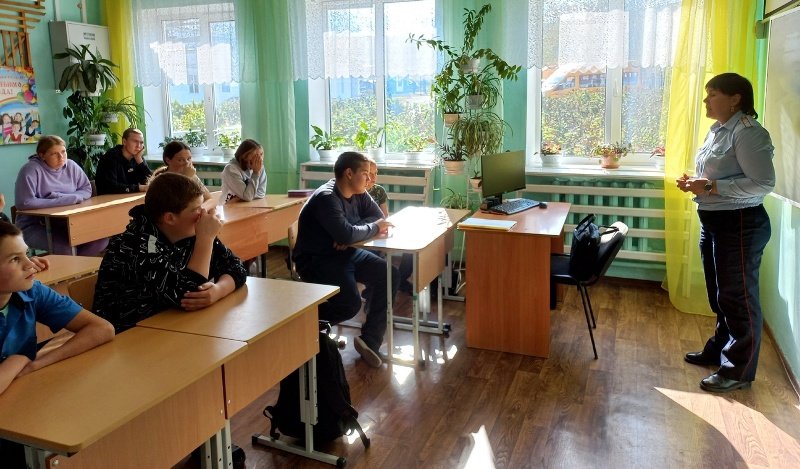 В Суксуне полицейские посетили школу-интернат для обучающихся с ограниченными возможностями здоровья